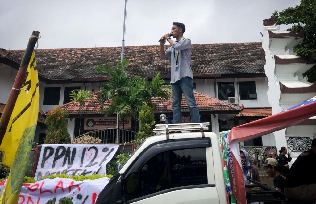 Hari Buruh (May Day): Sejarah Kelam Buruh Indonesia dan Aktivis yang Hilang whatsapp image 2026 05 01 at 10.29.23